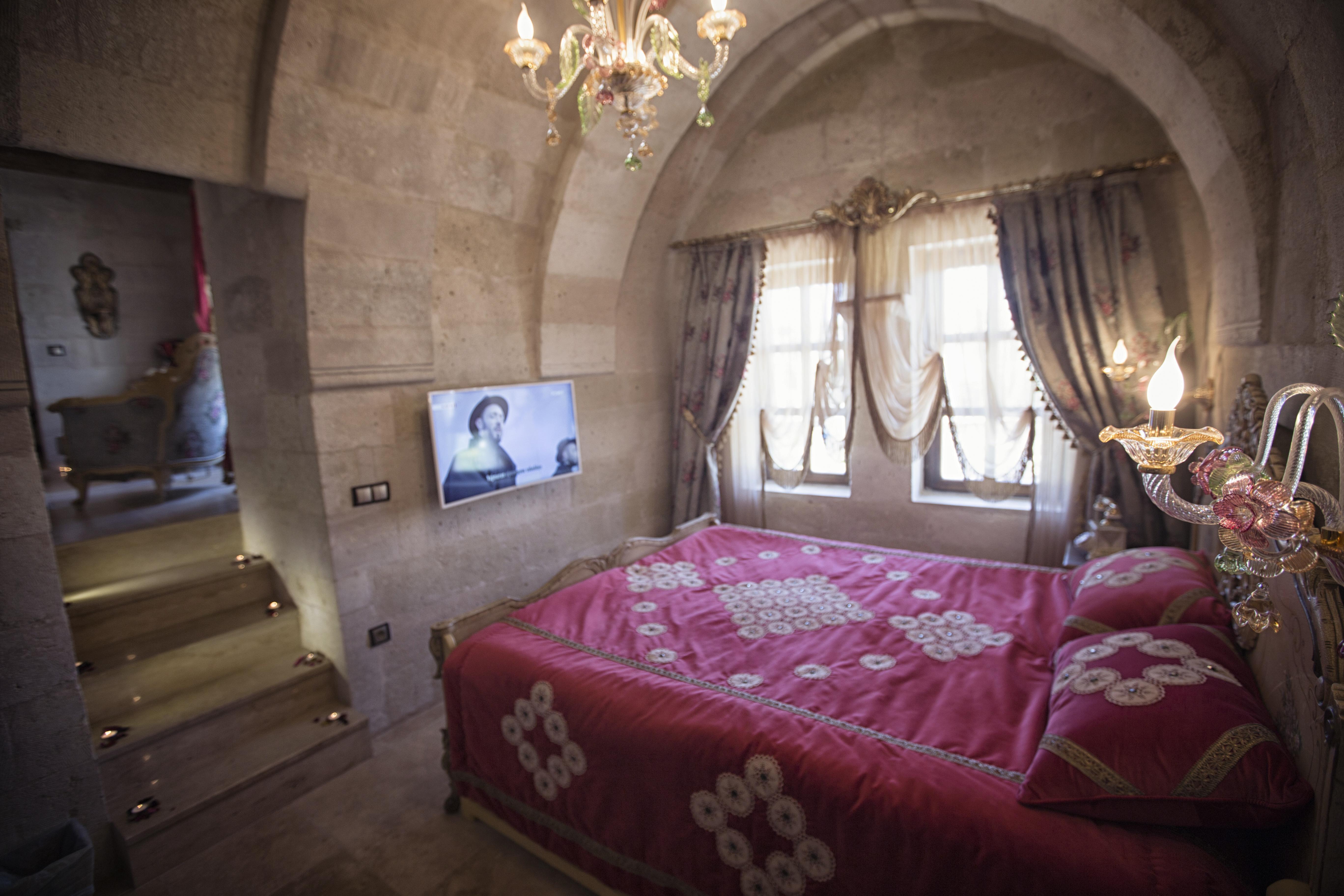 Elika Cave Suites & Spa Гьореме Екстериор снимка