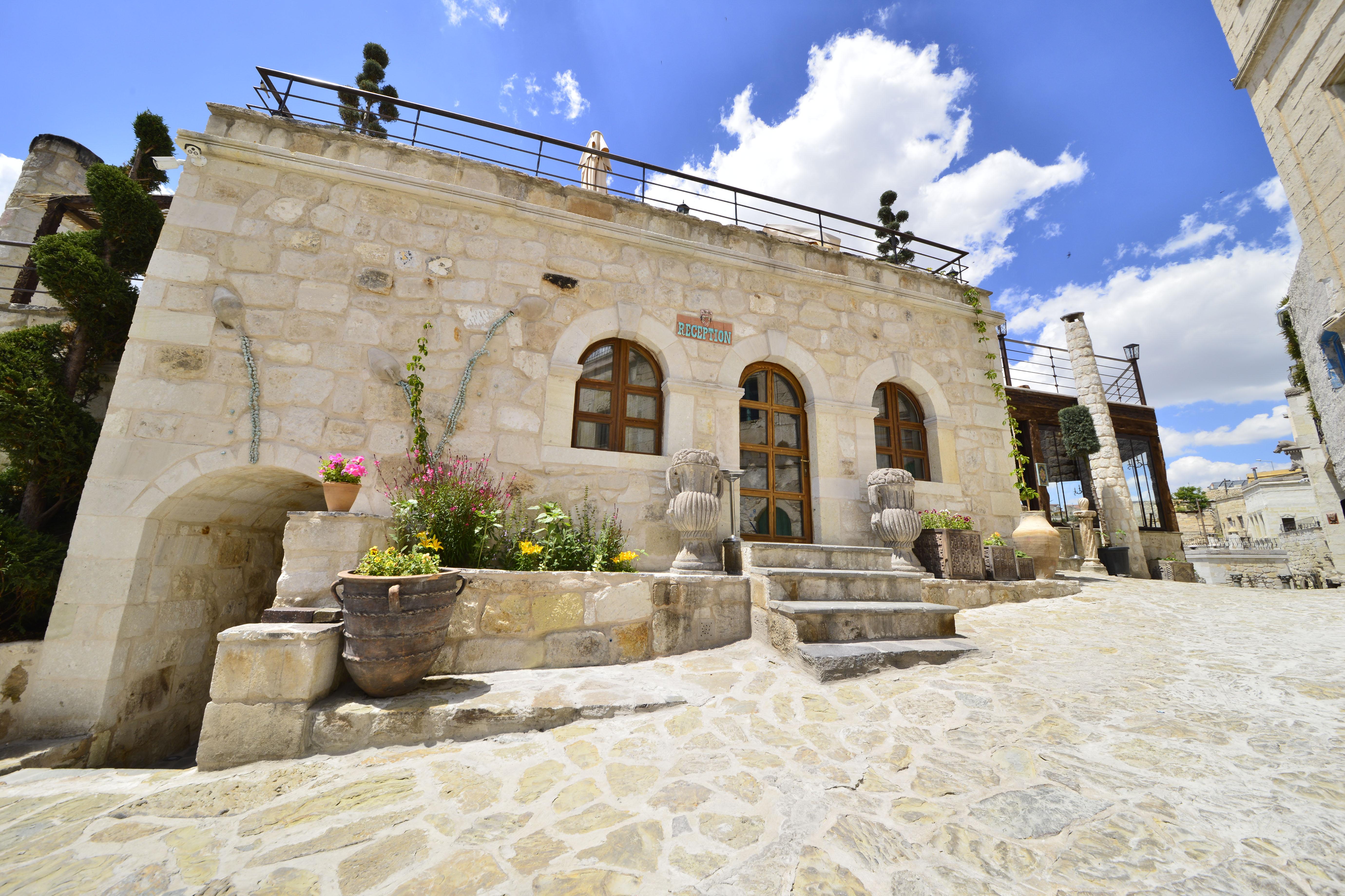 Elika Cave Suites & Spa Гьореме Екстериор снимка