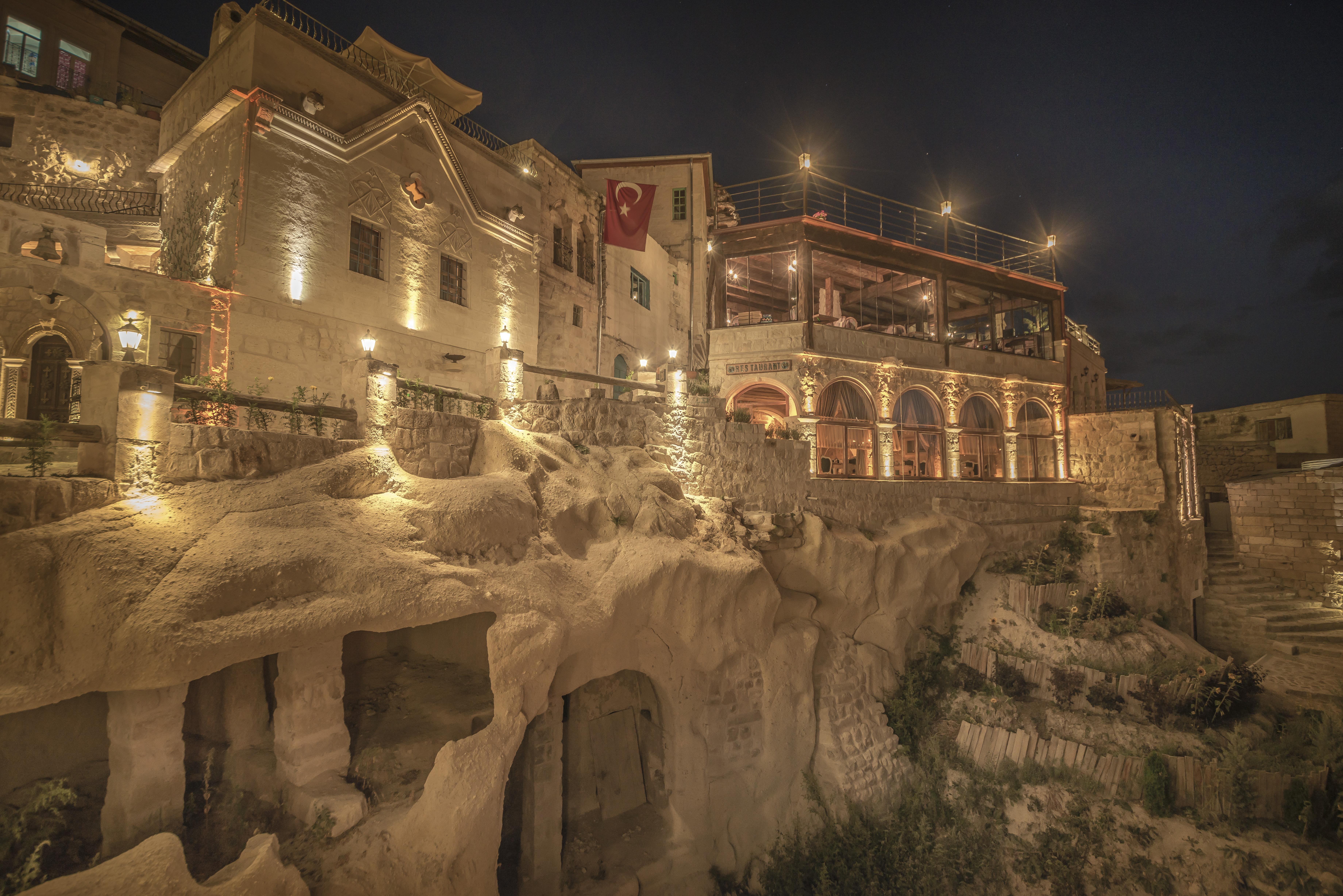 Elika Cave Suites & Spa Гьореме Екстериор снимка